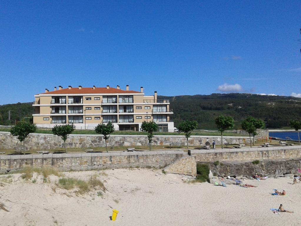 Apartamentos Turisticos Playa De Osmo Corme ภายนอก รูปภาพ