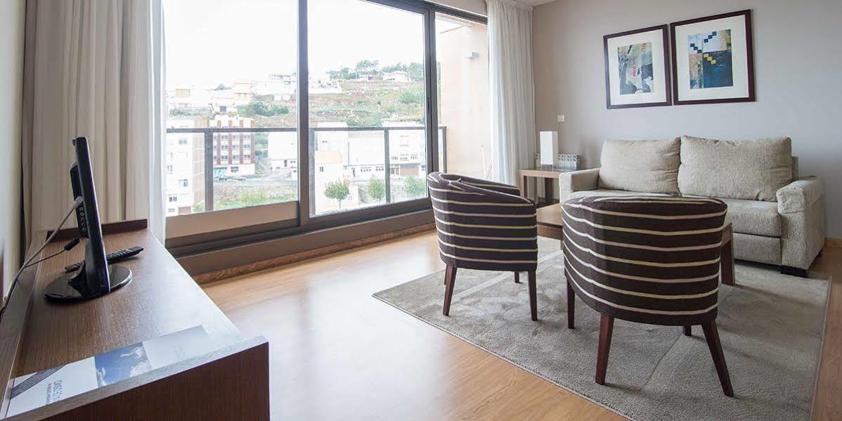 Apartamentos Turisticos Playa De Osmo Corme ภายนอก รูปภาพ